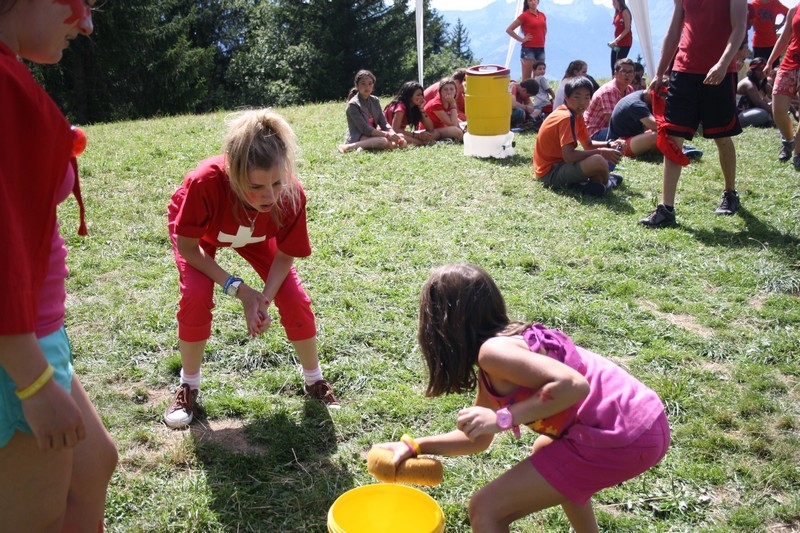 Village Camps International Summer Camp Leysin, Switzerland 2025-08-09 https://www.villagecamps.com/journals_admin/images/709-42-festival (376).jpg